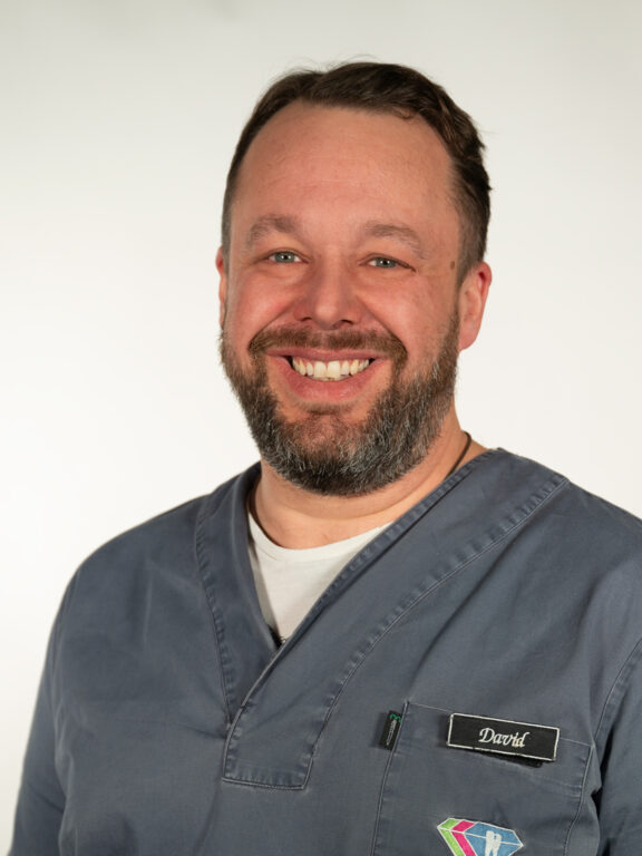 Porträt Dr. David Dalla Torre, Kinderzahnheilkunde, Kieferorthopädie Porträt Dr. David Dalla Torre, Kinderzahnheilkunde, Kieferorthopädie