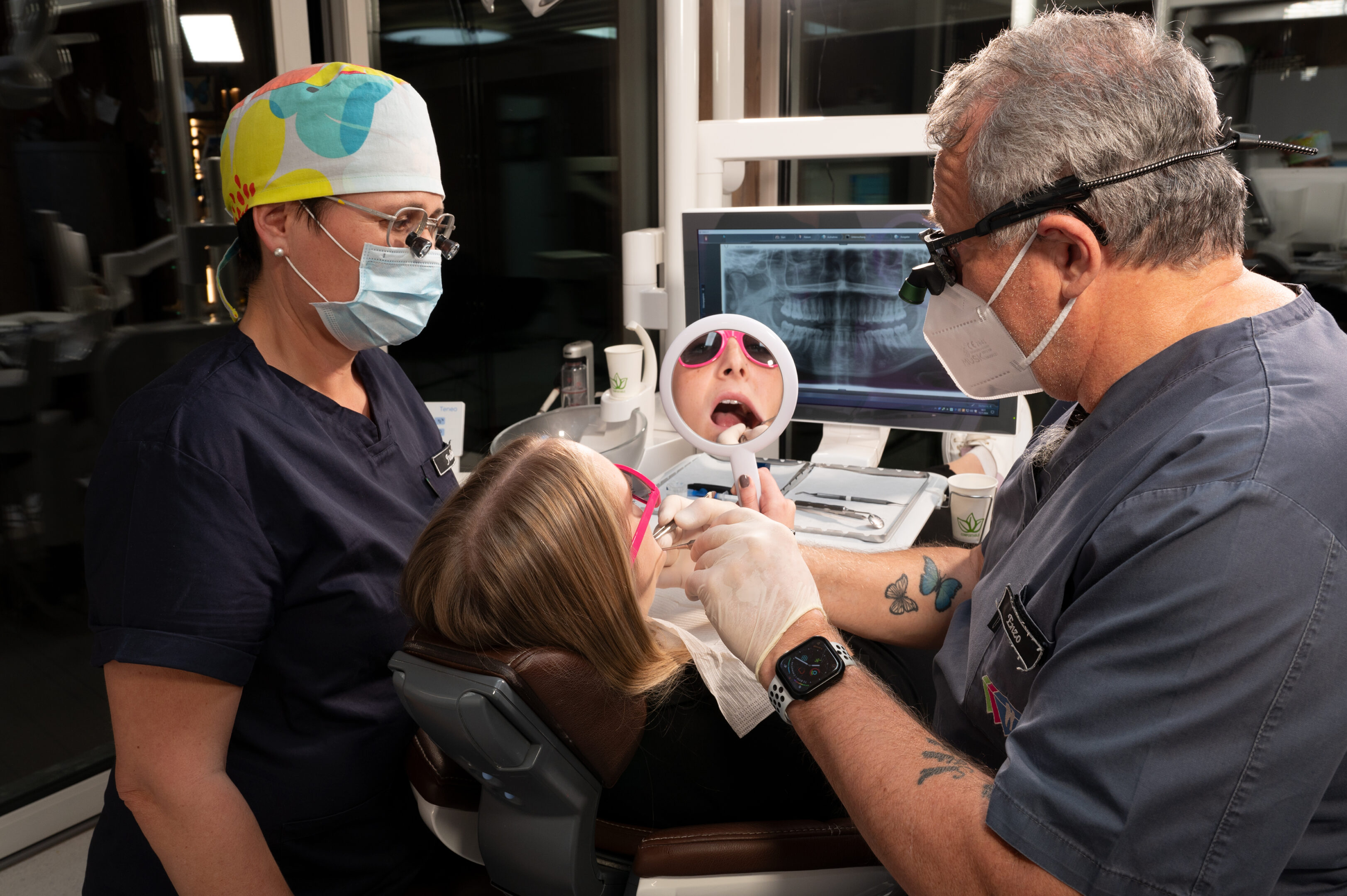 dentalclinic-dallatorre-patienten-behandlung-dr-enzo-d-2024-11-GZ61686-web